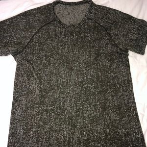 Large lululemon metal vent tech shirt